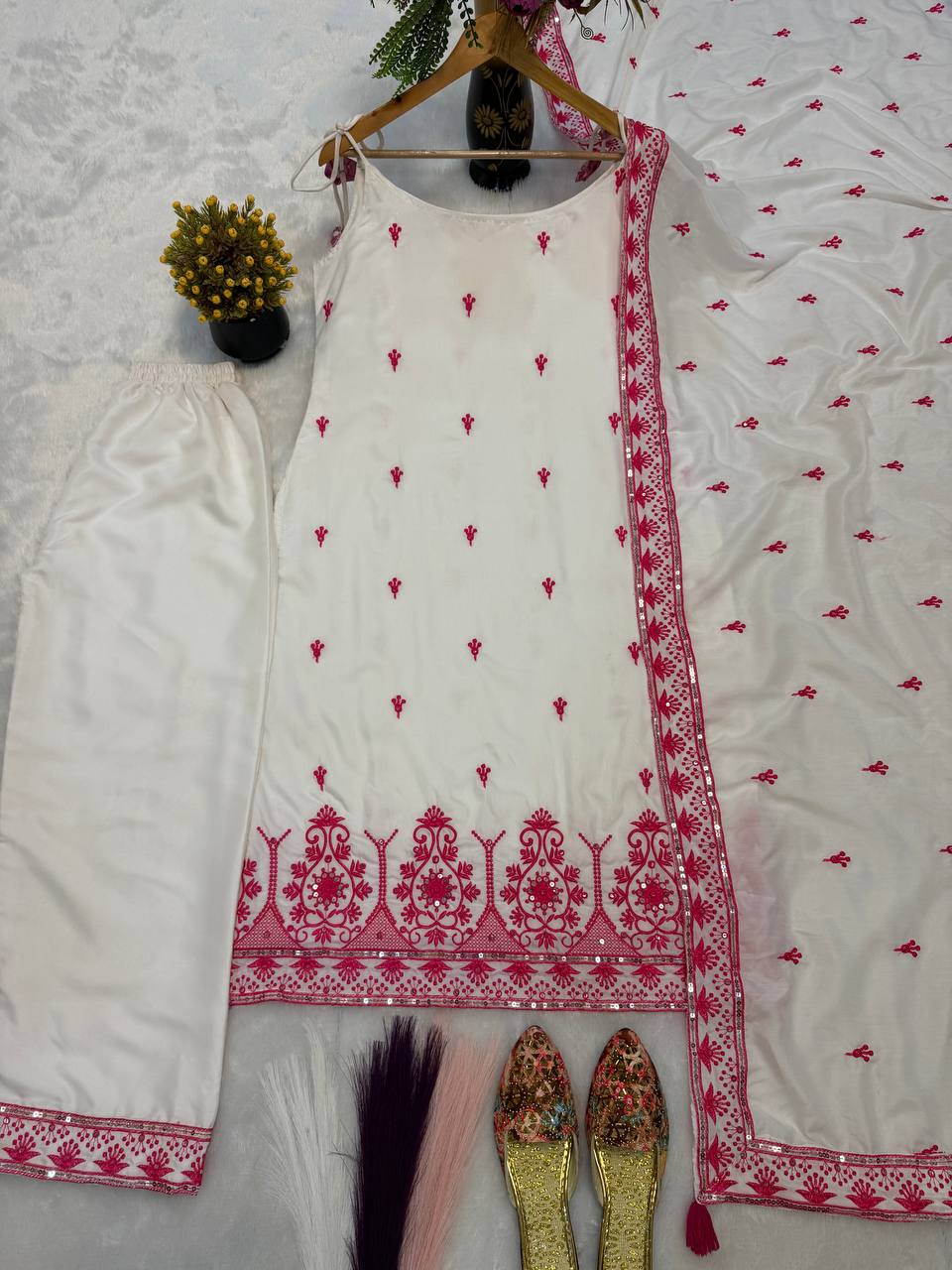 Rakhi Special Maska Cotton Silk Kurta, Pant & Dupatta