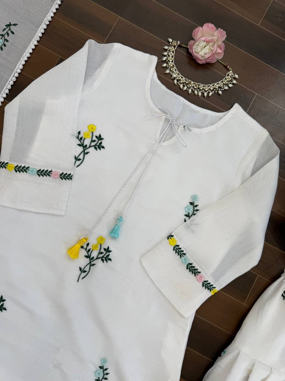 Soft Mull Chanderi Thread work Farshi Set