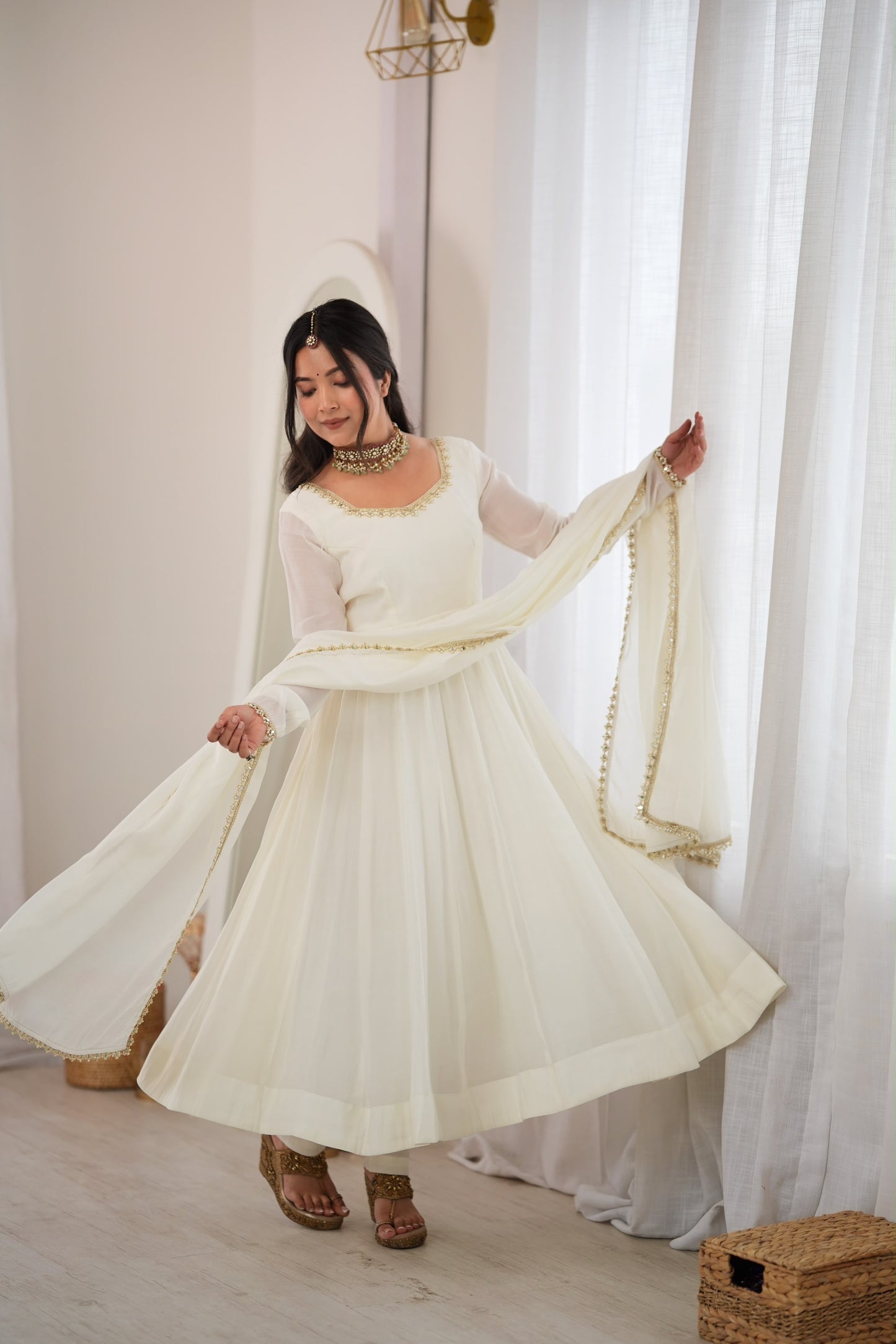Premium Mal Chanderi 16 Kali Anarkali Gown With Mirror Work Dupatta & Pant