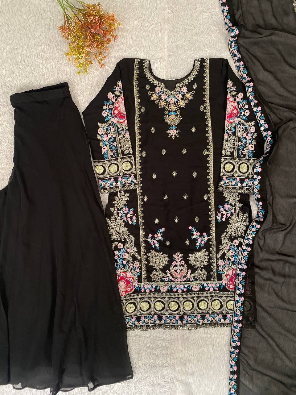 REAL MODLING OF GOWN PANT PAIR