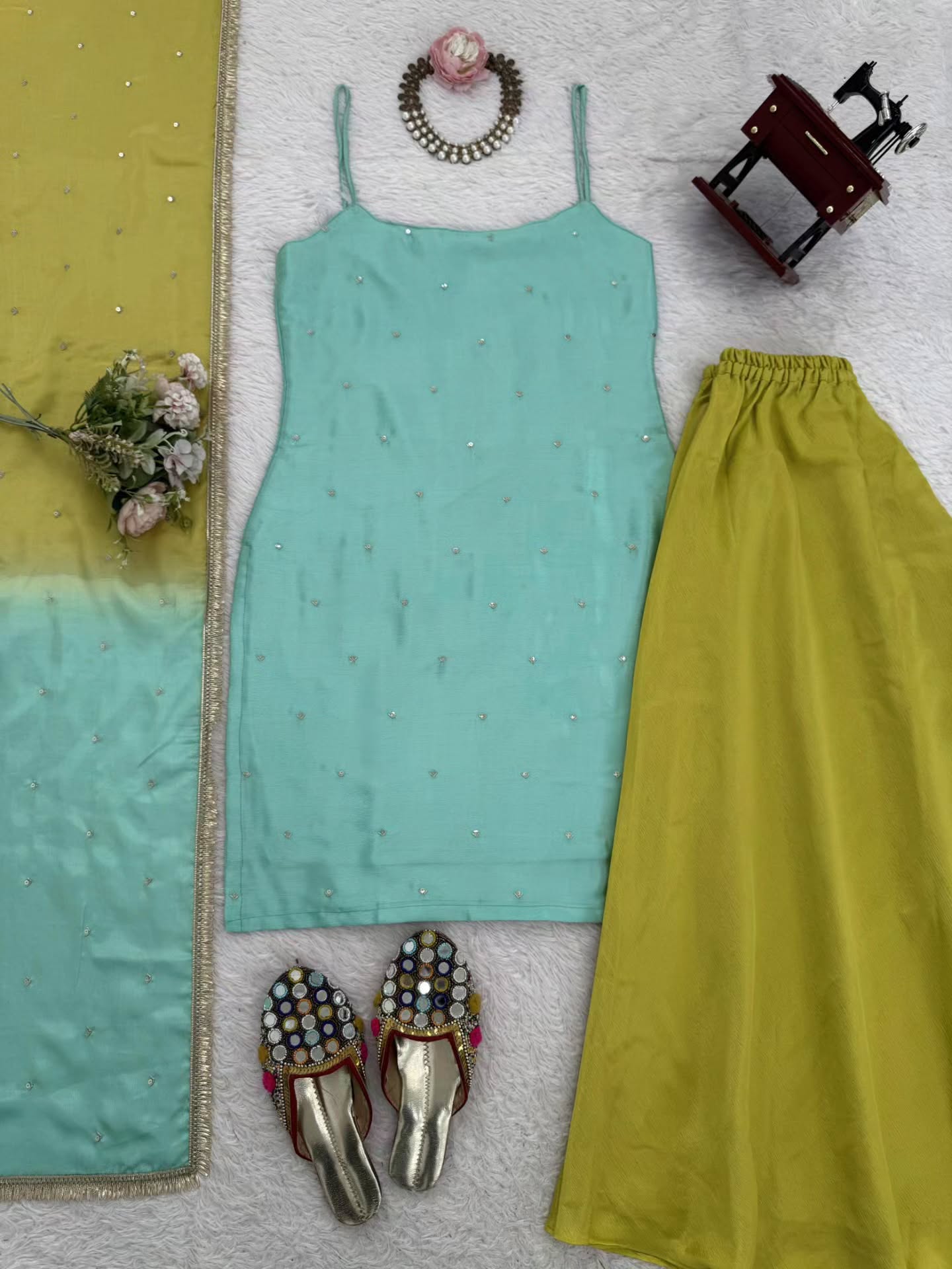 Chinon Silk 3-piece ethnic set