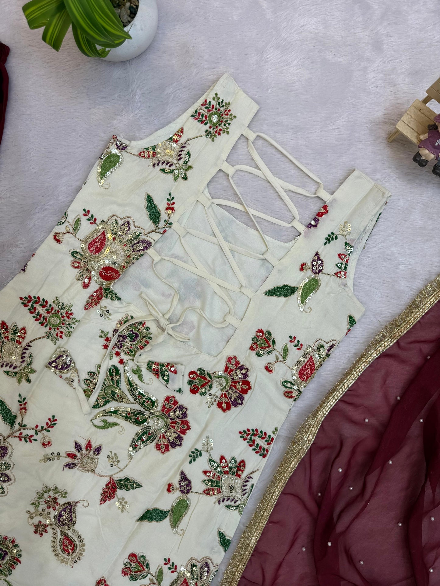 3 PIECES KURTI, SHARARA & DUPATTA