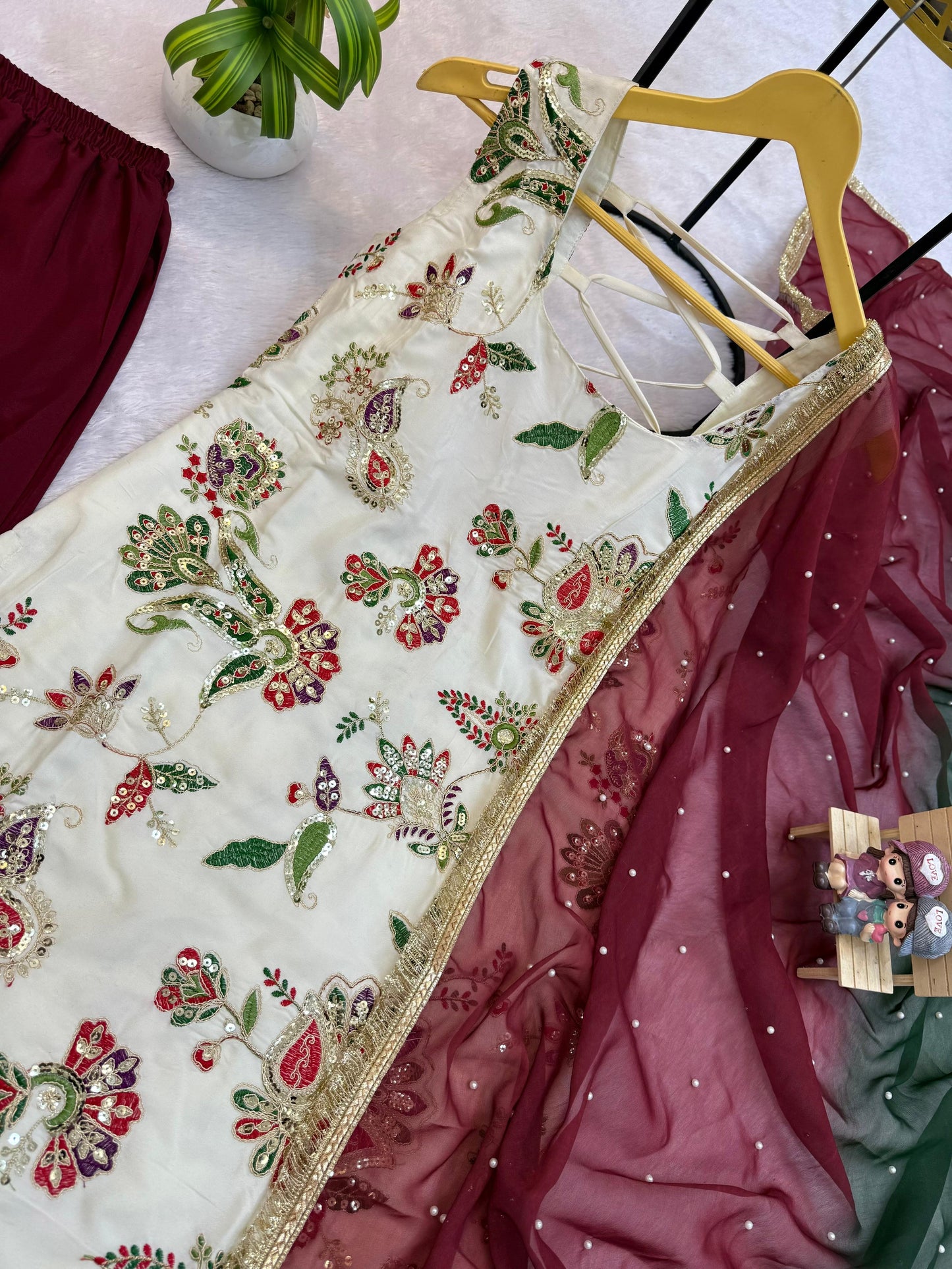 3 PIECES KURTI, SHARARA & DUPATTA