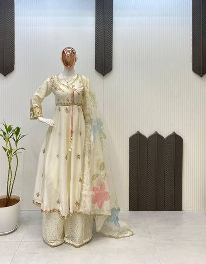 Viral Pakistani Anarkali Set