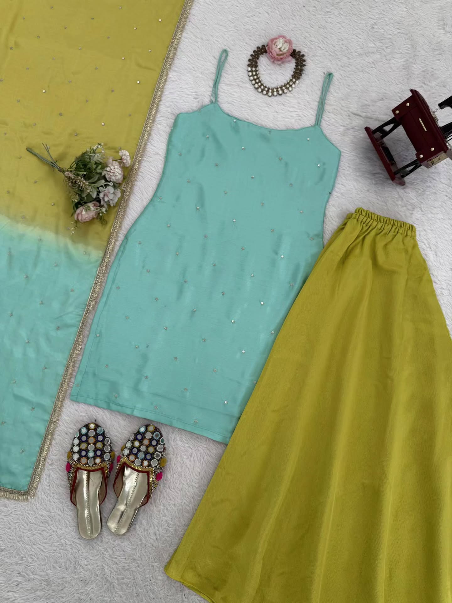 Chinon Silk 3-piece ethnic set