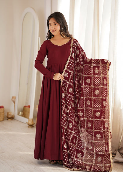 Heavy Roman Silk Chanderi Gown Set With Embroidered Dupatta & Bottom