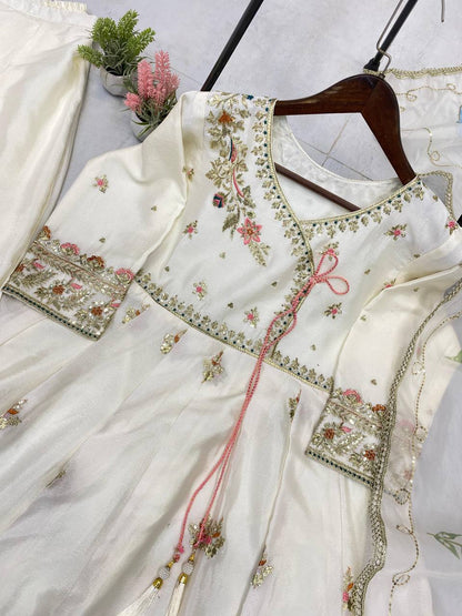 Viral Pakistani Anarkali Set