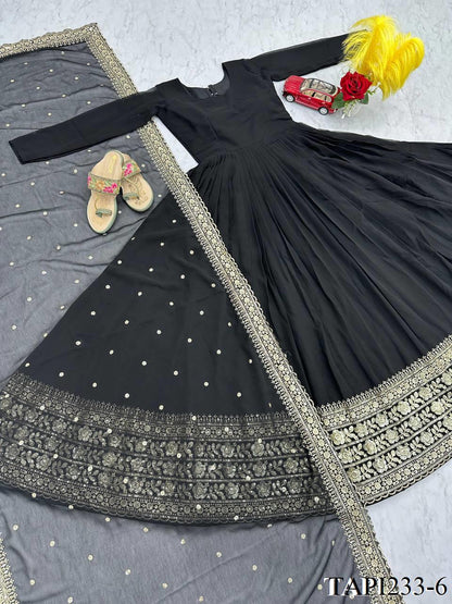 Viral Black Gown Set