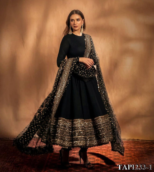 Viral Black Gown Set