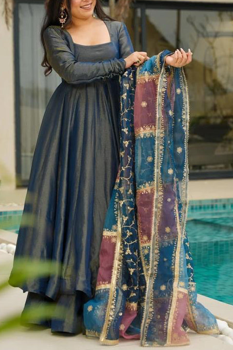 Simar Silk Gown Set
