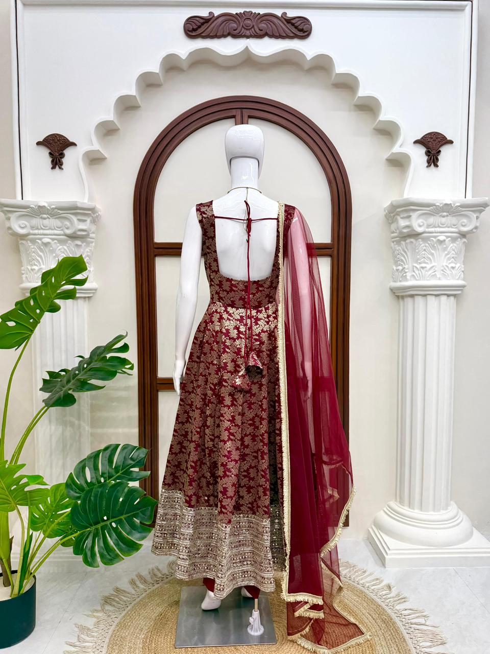 CHANDERI JACQUARD BUTTI ANARKALI SET